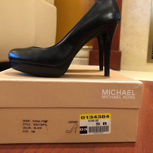 Michael Kors Ionna pump Size 5